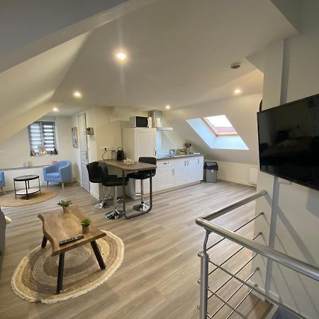 Studio Spacieux Et Elegant Au Coeur De Bourbourg - Gare A Proximite Exterior foto