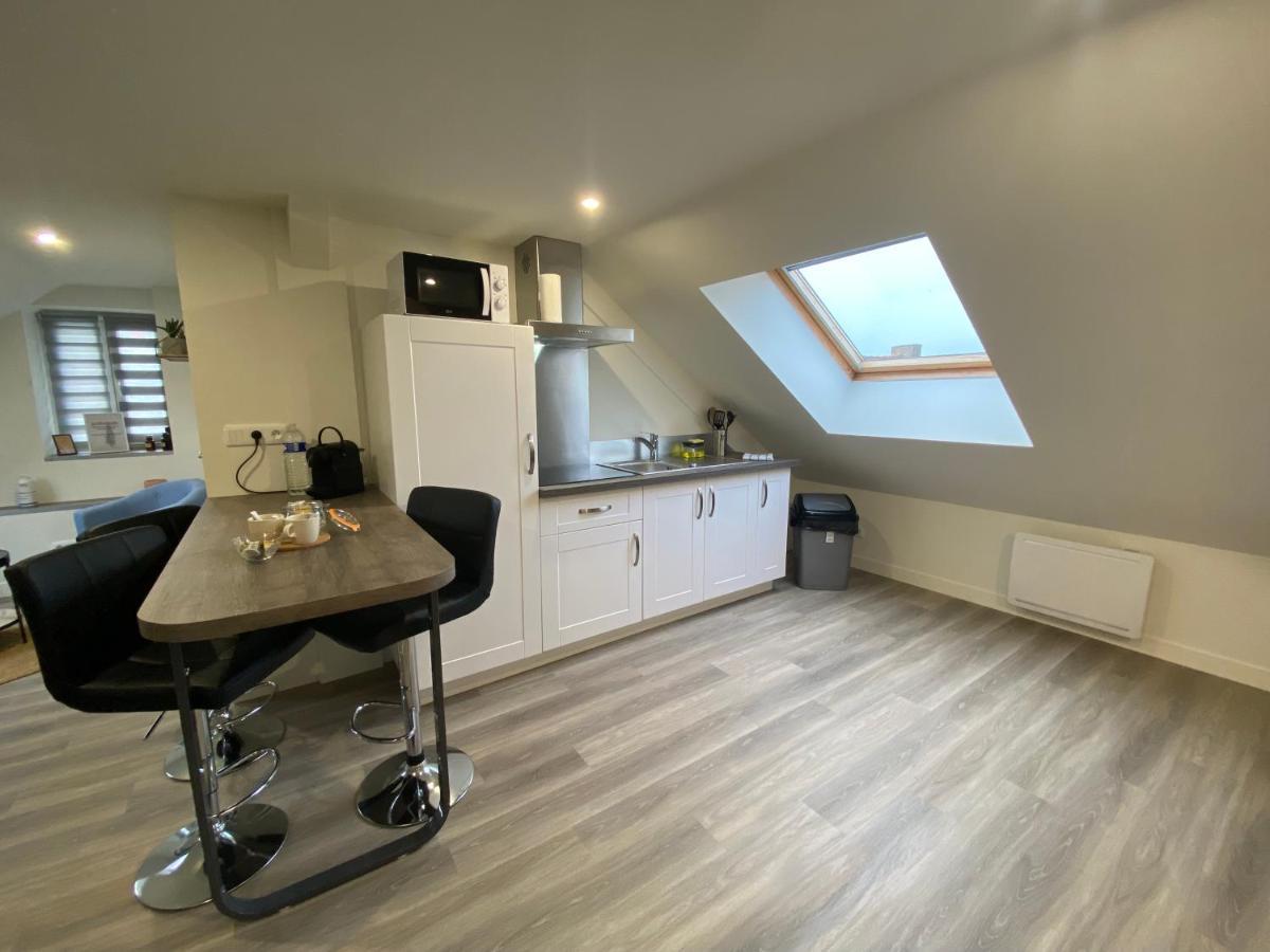 Studio Spacieux Et Elegant Au Coeur De Bourbourg - Gare A Proximite Exterior foto